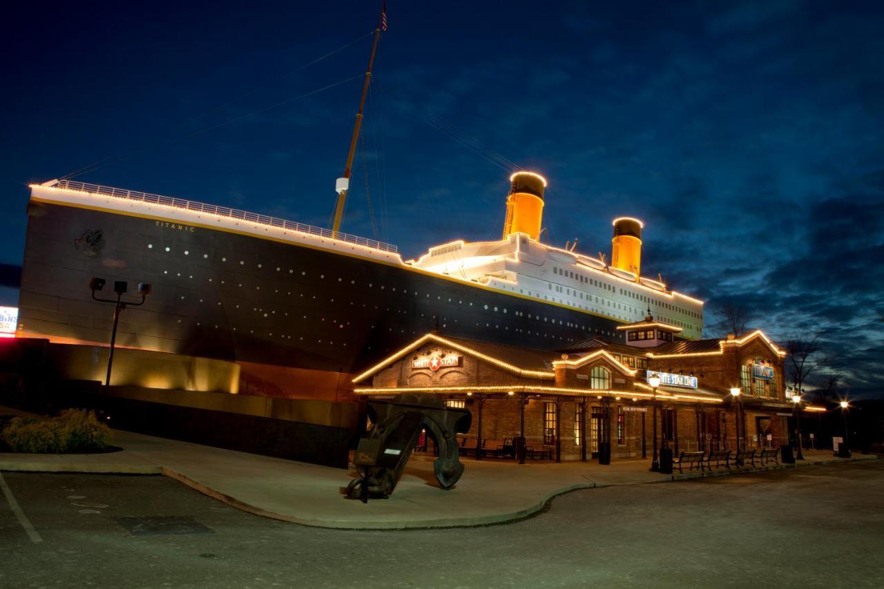 Forever Yours, Hot Tub, 1089 Of Free Attraction Tickets For Each Paid Day, Dollywood And More Pigeon Forge Esterno foto